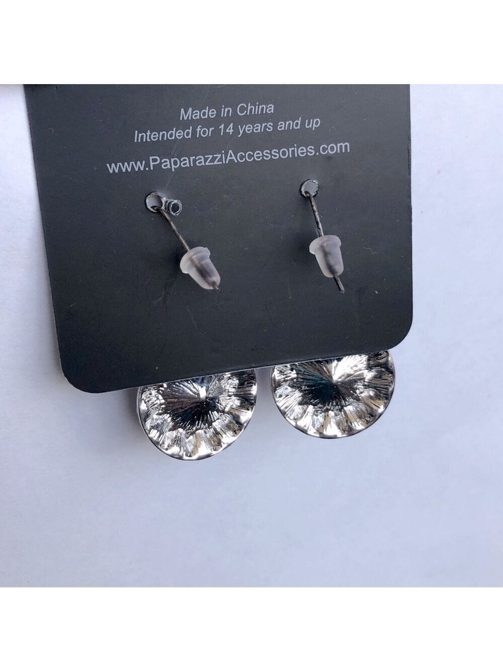 NWT Paparazzi Lavendar Amethyst Coloured Rhinestone Silvertone Earrings Prom - Picture 3 of 4